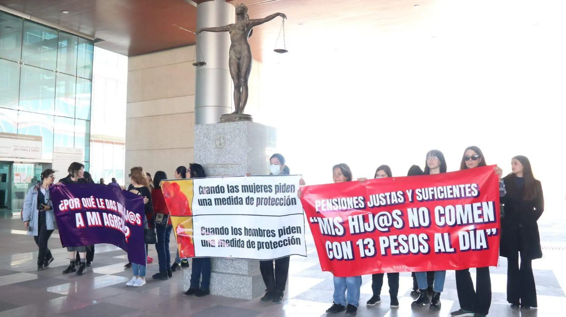 manifestación mujeres tsj